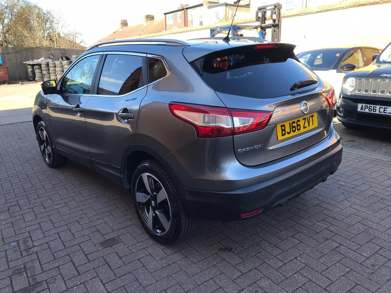 Used Nissan Qashqai 2016 for sale - 77939923: Photo 4