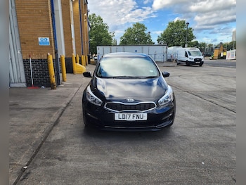 Used Kia Ceed 2017 for sale - 79425519: Photo