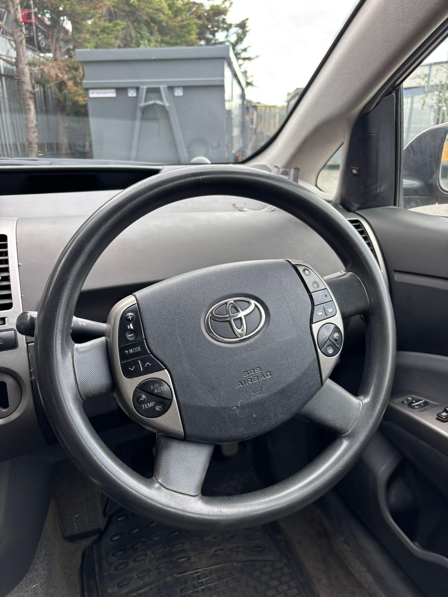 Used Toyota Prius 2005 for sale - 77030993: Photo 9