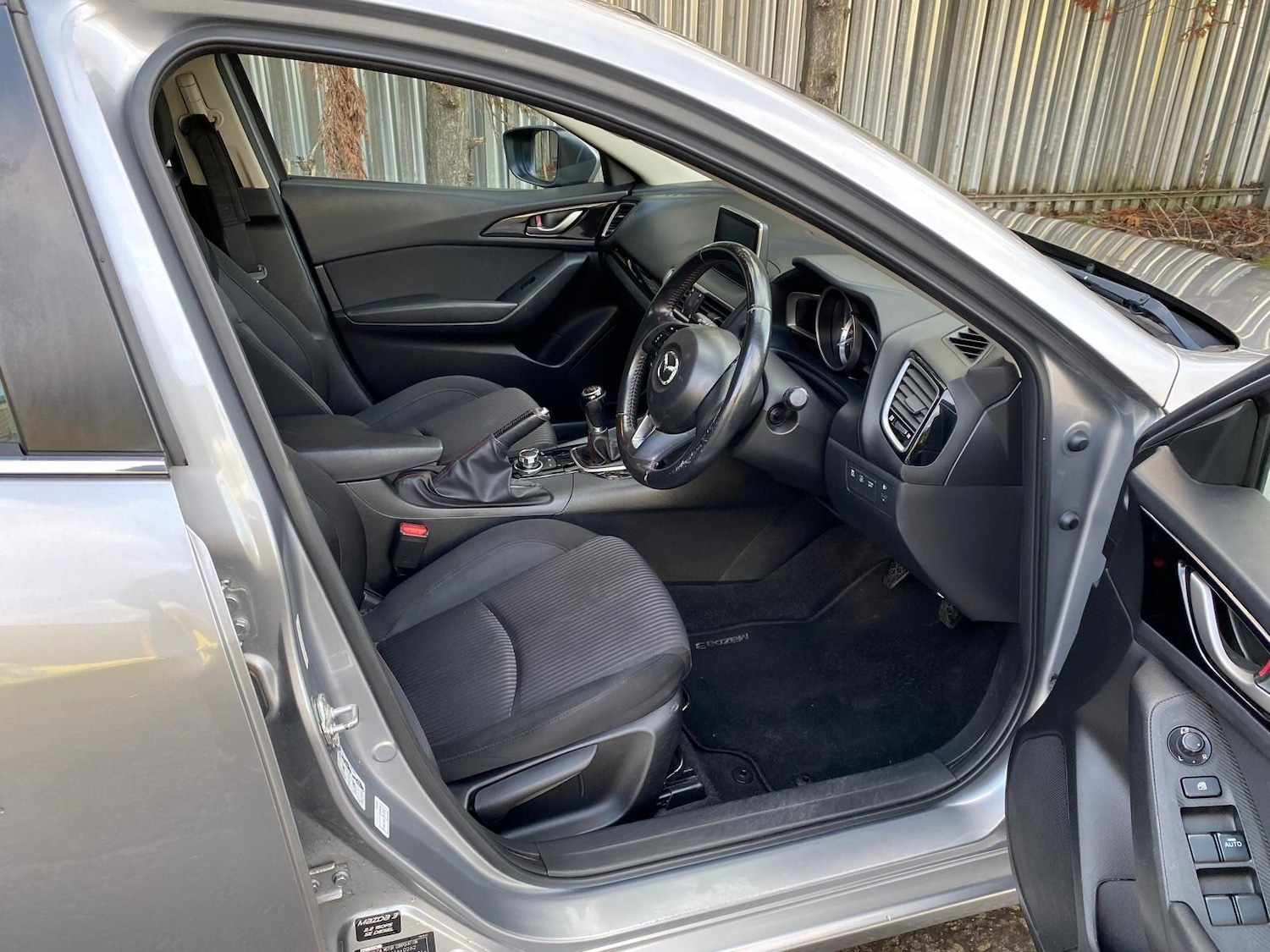 Used Mazda Mazda3 2015 for sale - 77030984: Photo 8