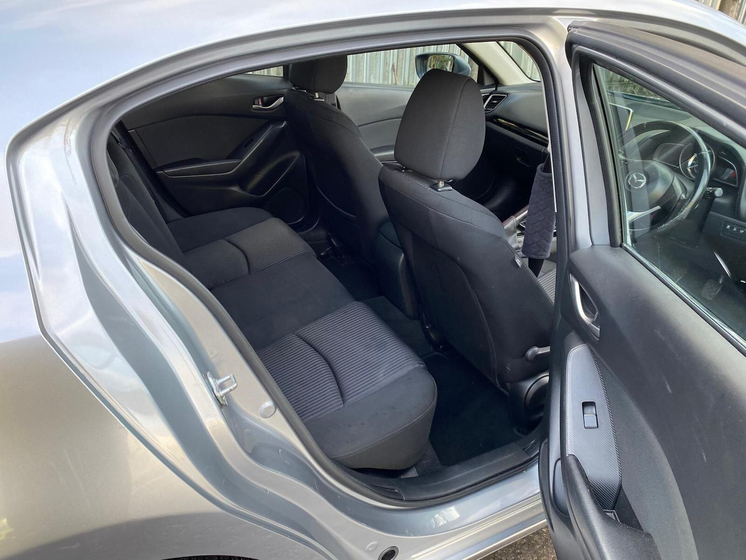 Used Mazda Mazda3 2015 for sale - 77030984: Photo 9