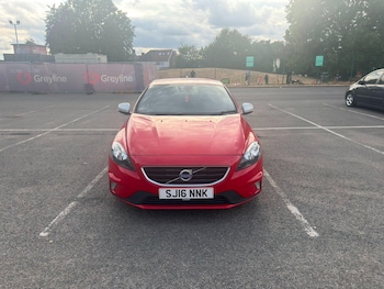 Used Volvo V40 2016 for sale - 79532854: Photo