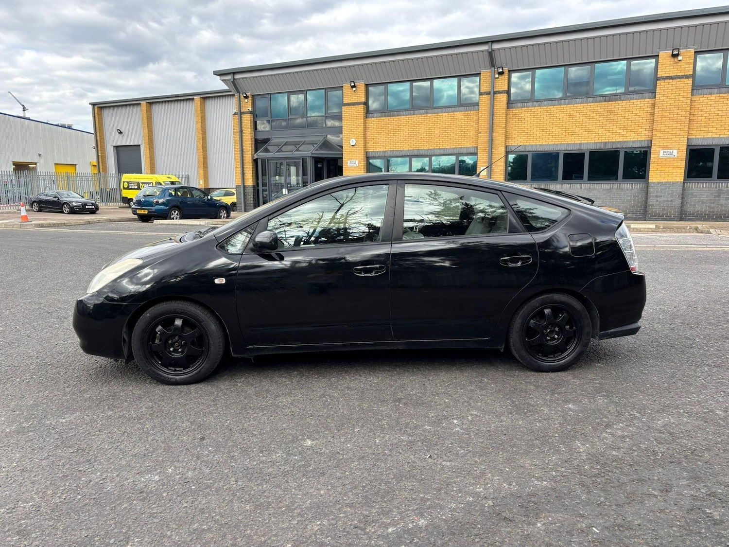 Used Toyota Prius 2005 for sale - 77030985: Photo 4