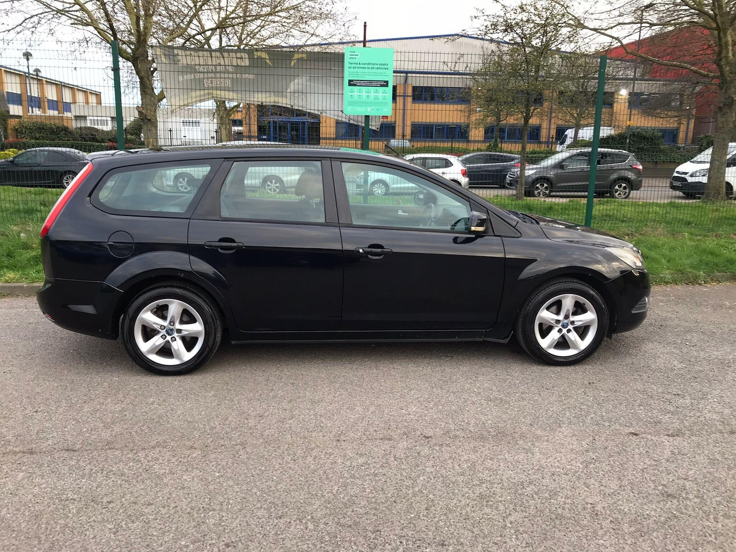 Used Ford Focus 2010 for sale - 78034163: Photo 5