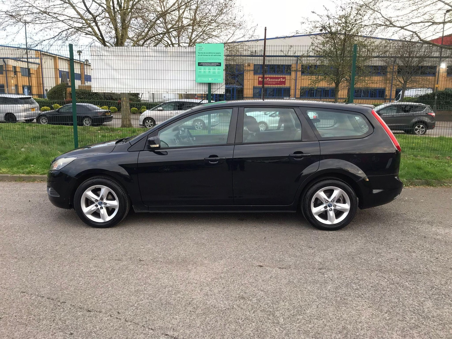 Used Ford Focus 2010 for sale - 78034163: Photo 6