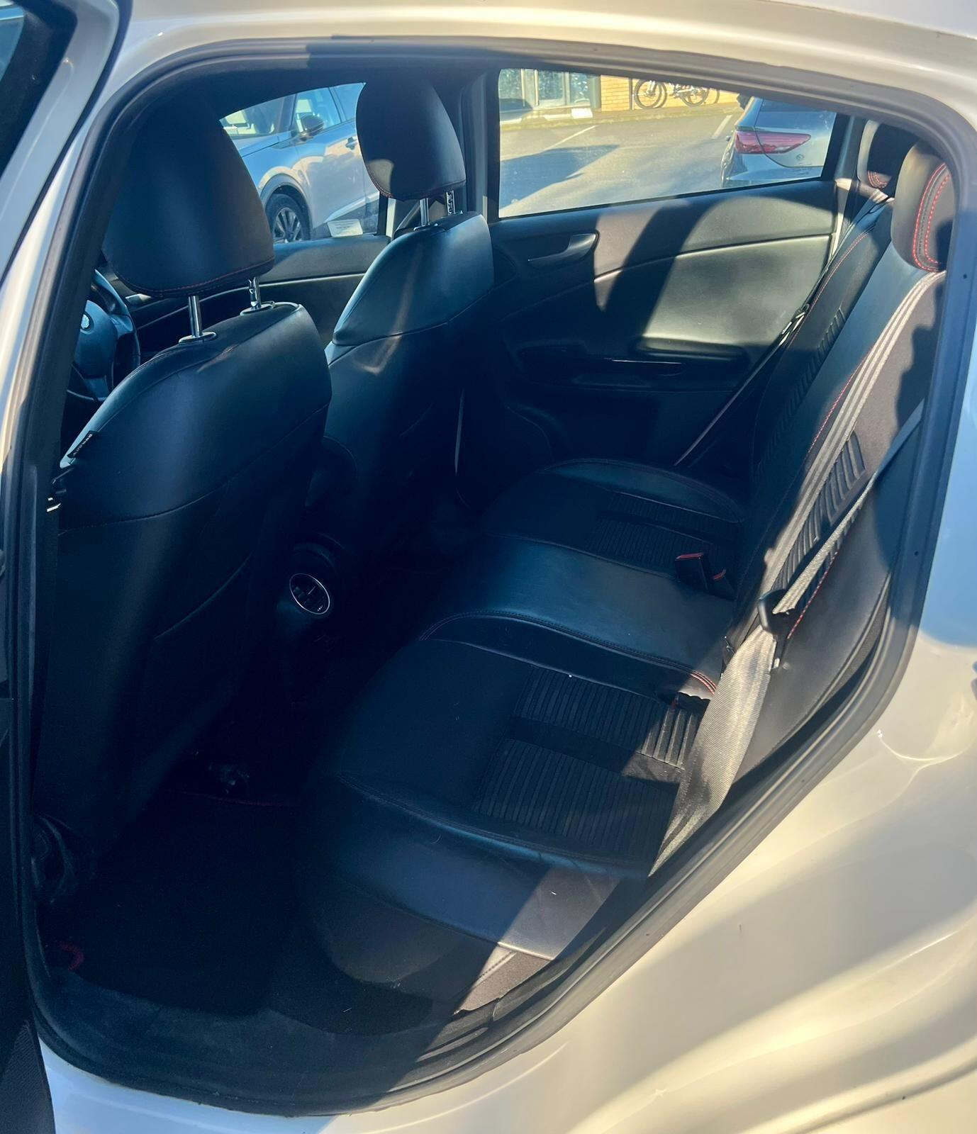 Used Alfa Romeo Giulietta 2012 for sale - 78185459: Photo 11