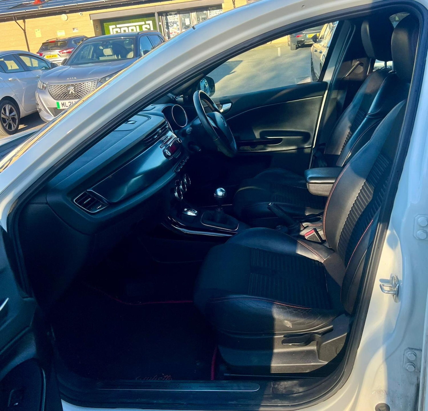 Used Alfa Romeo Giulietta 2012 for sale - 78185459: Photo 12