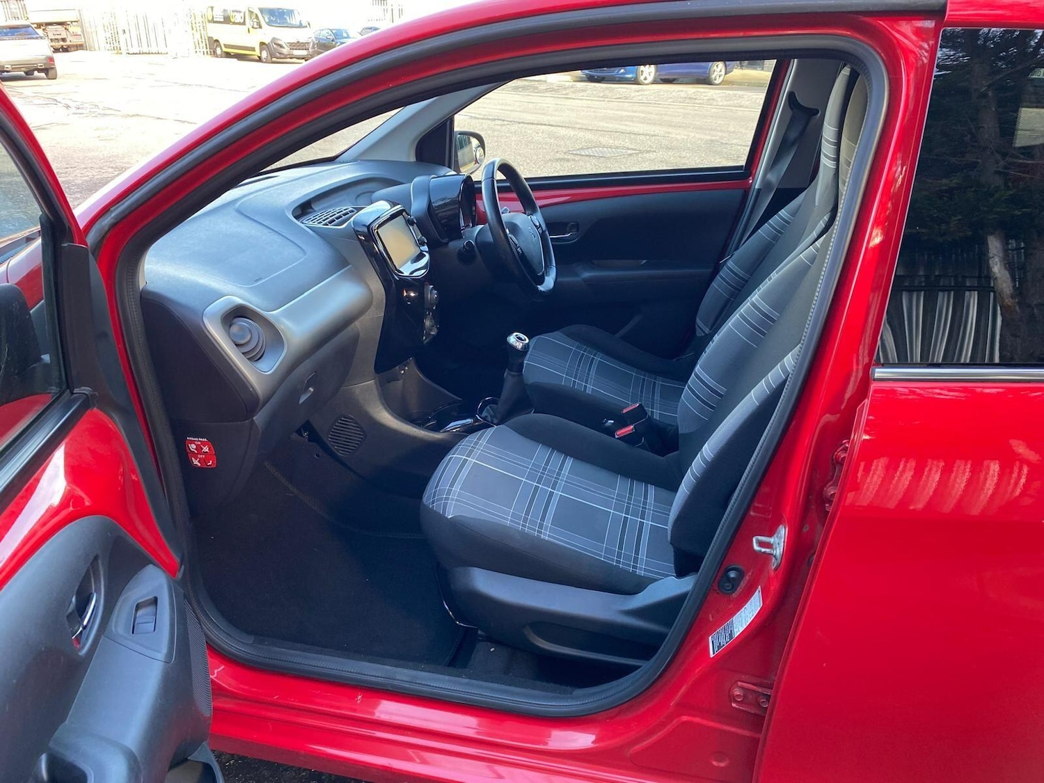 Used Peugeot 108 2017 for sale - 77030987: Photo 8