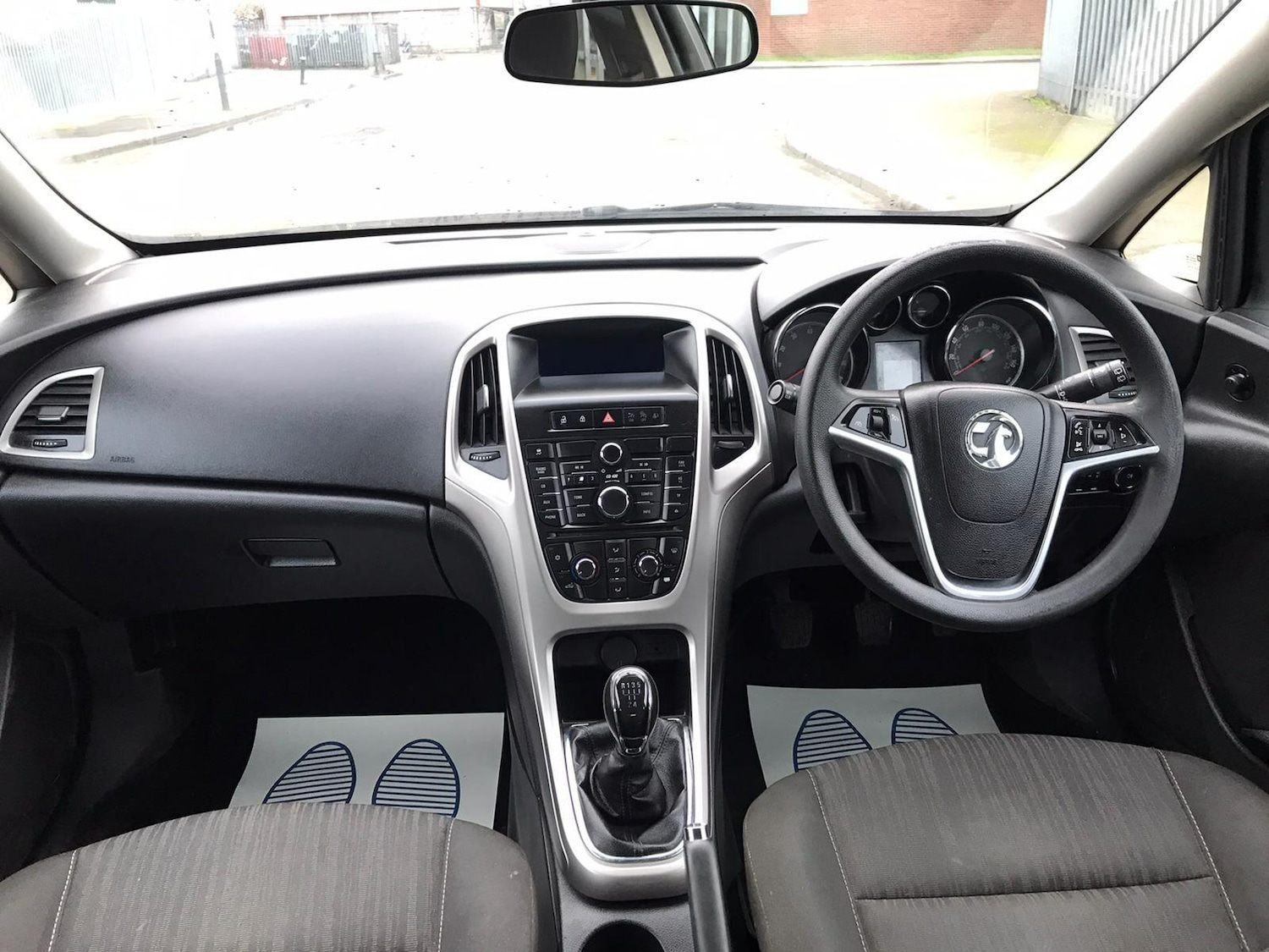 Used Vauxhall Astra 2010 for sale - 78019347: Photo 11