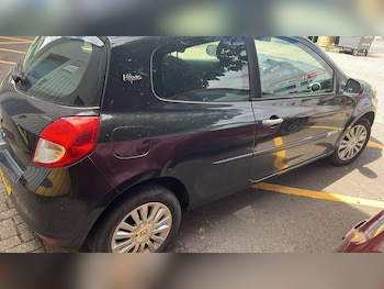 Used Renault Clio 2011 for sale - 79116924: Photo