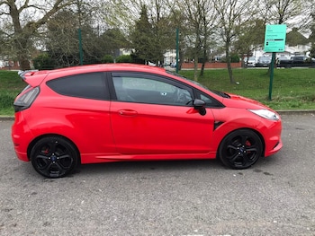 Used Ford Fiesta 2015 for sale - 78600969: Photo
