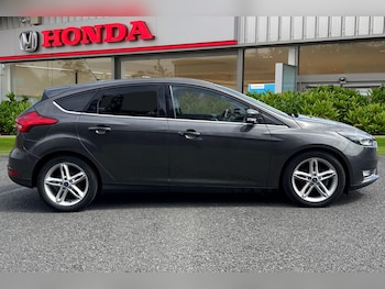 Used Ford Focus 2015 for sale - 75385389: Photo