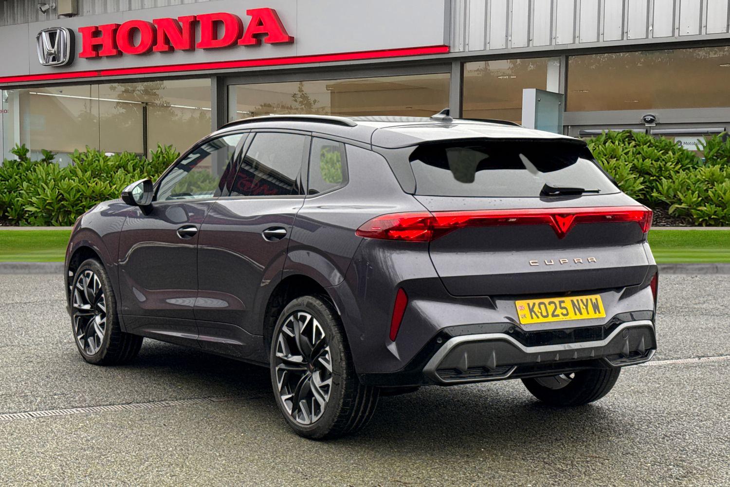 Used Cupra Terramar 2025 for sale - 77798429: Photo 2