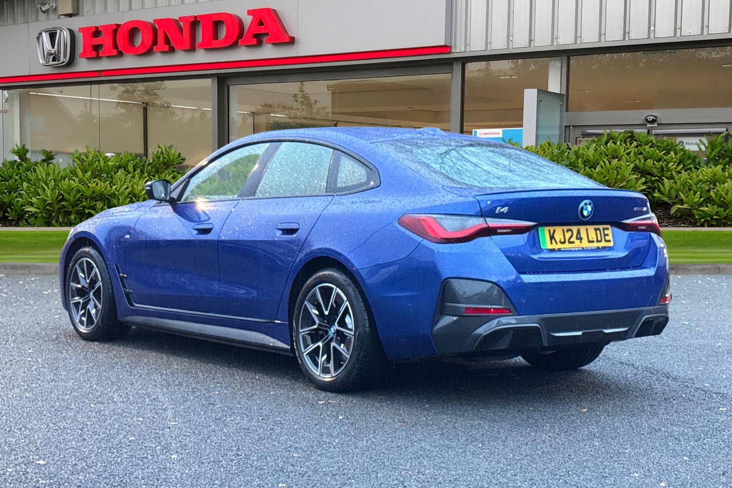 Used BMW i4 2024 for sale - 76876020: Photo 2