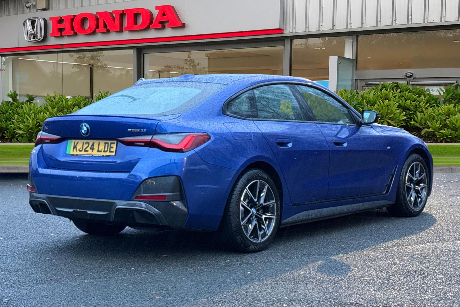 Used BMW i4 2024 for sale - 76876020: Photo 8