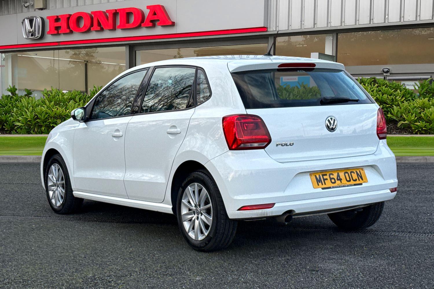 Used Volkswagen Polo 2014 for sale - 77553367: Photo 2