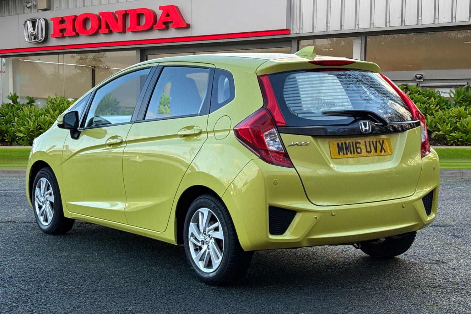 Used Honda Jazz 2016 for sale - 77135368: Photo 3