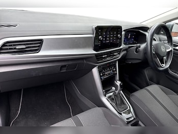 Used Volkswagen T-Roc 2024 for sale - 79066738: Photo