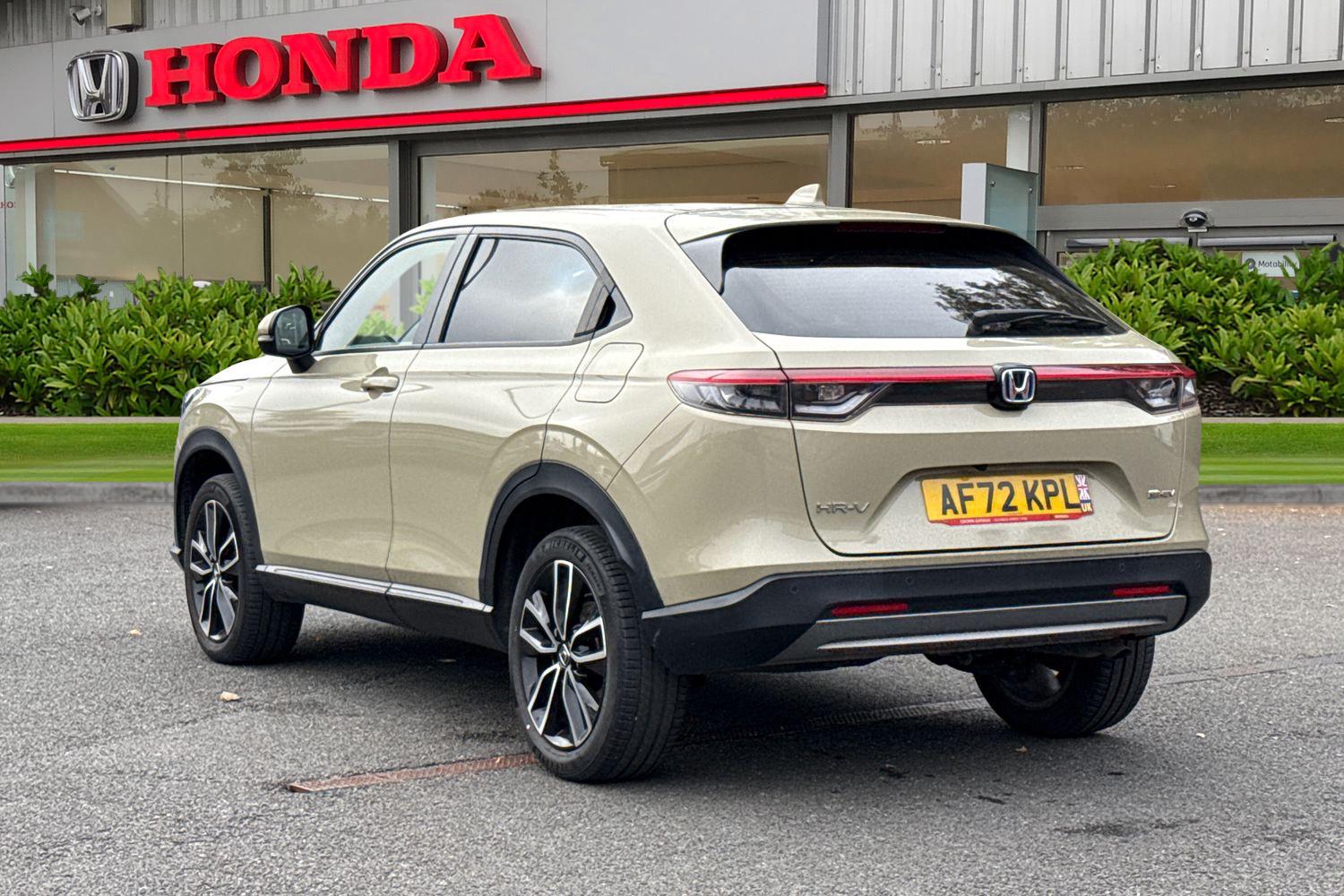 Used Honda HR-V 2023 for sale - 76253275: Photo 2