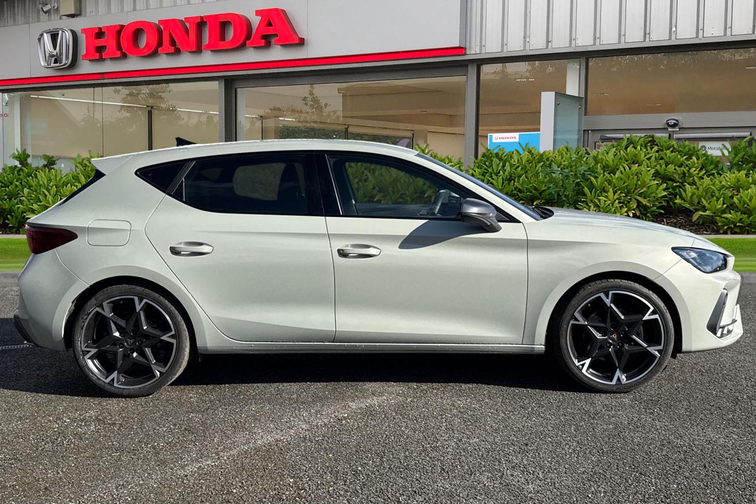 Used Cupra Leon 2025 for sale - 78122420: Photo 3