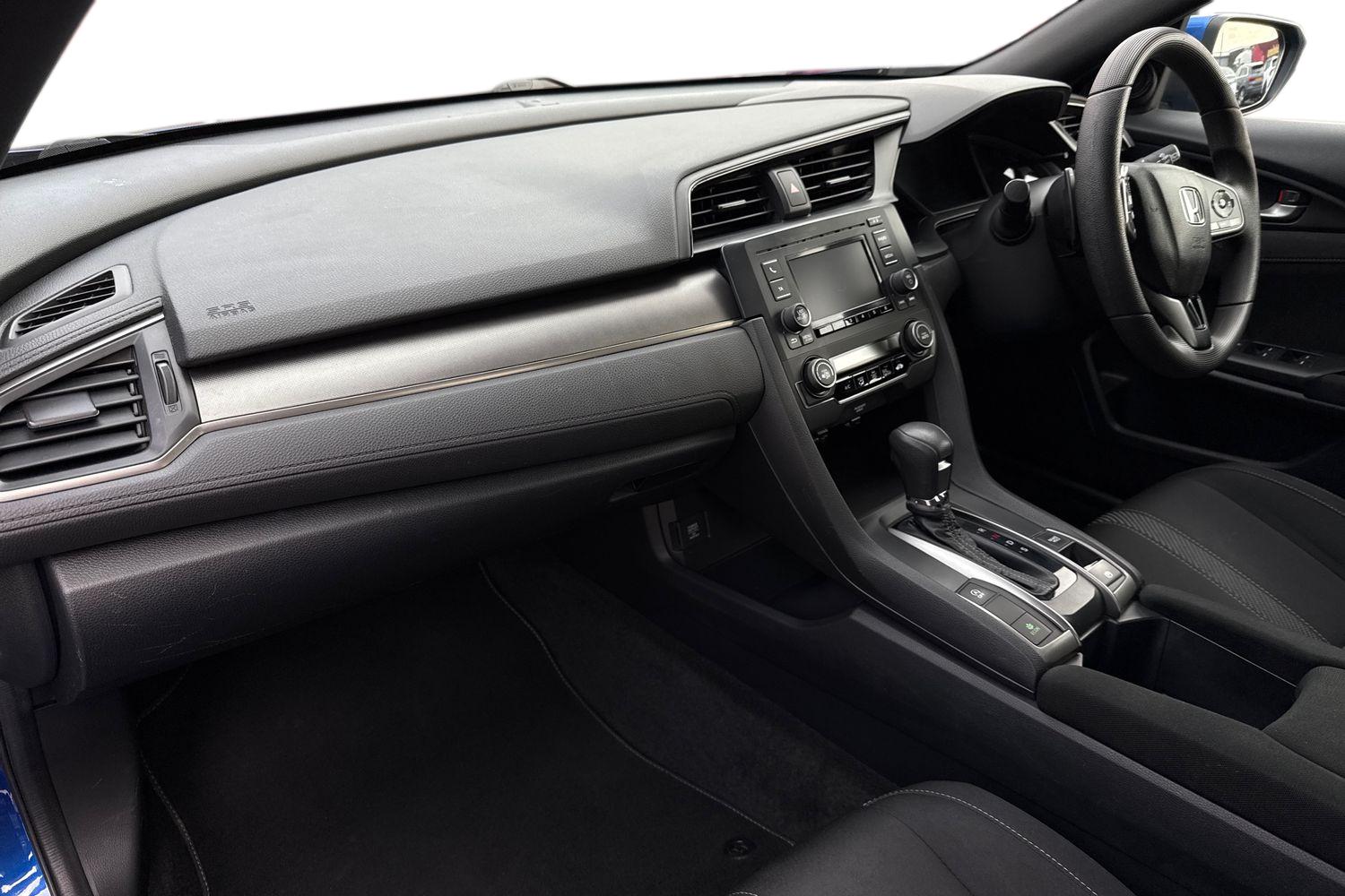 Used Honda Civic 2017 for sale - 77764523: Photo 15