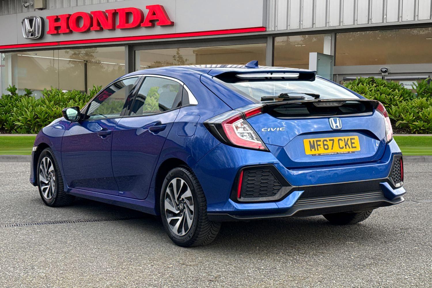 Used Honda Civic 2017 for sale - 77764523: Photo 2