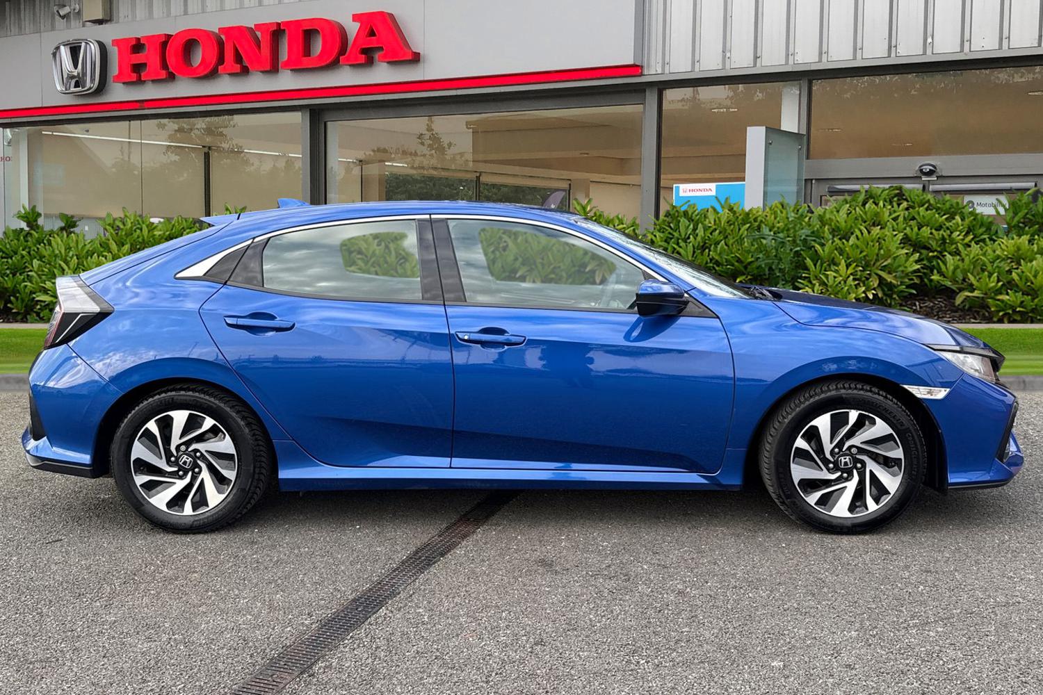 Used Honda Civic 2017 for sale - 77764523: Photo 3