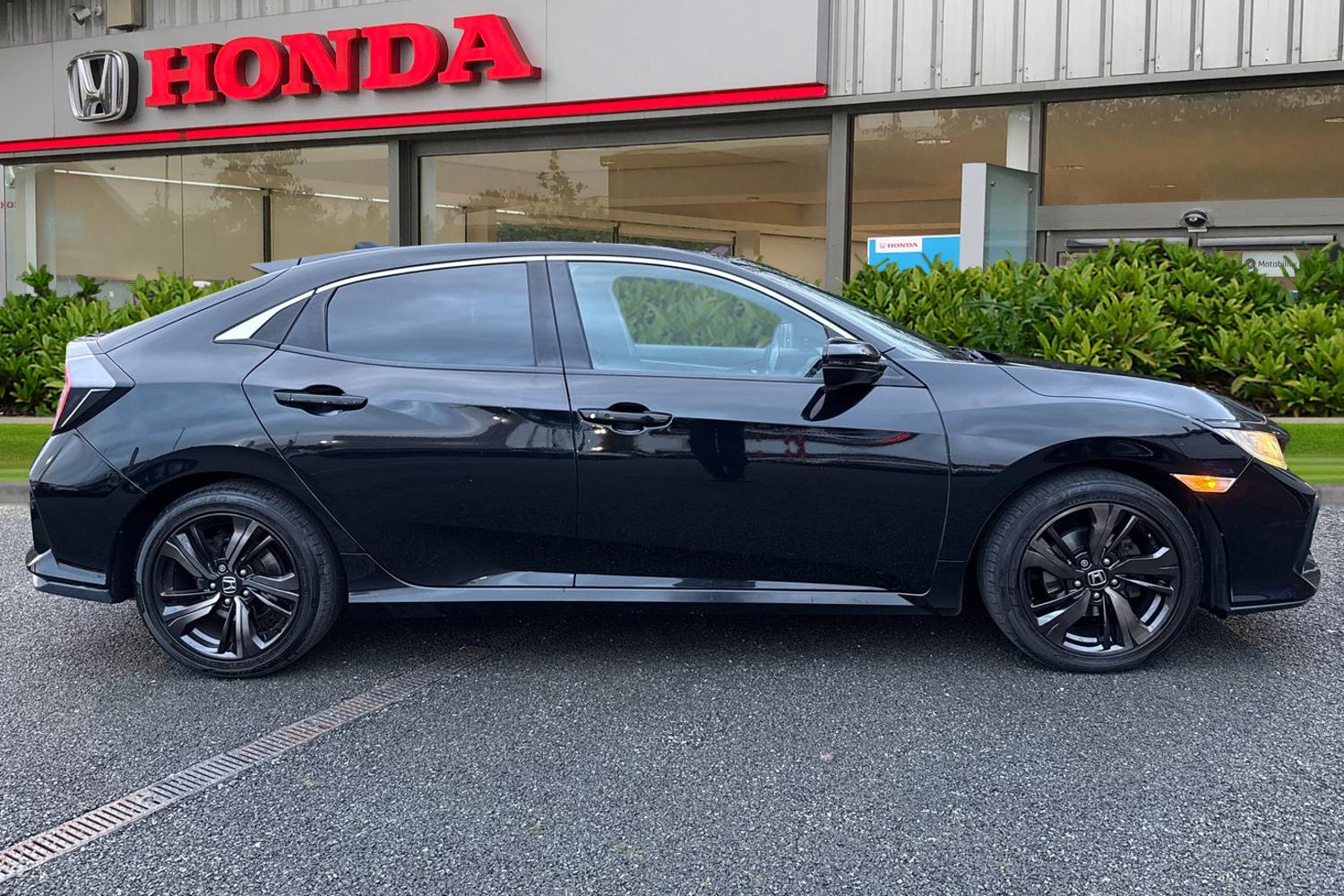 Used Honda Civic 2017 for sale - 77444036: Photo 3