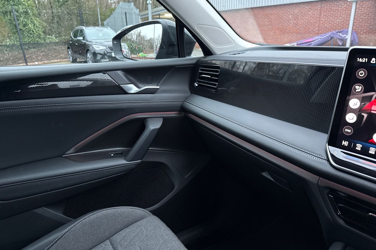 Used Volkswagen Tiguan 2024 for sale - 77429595: Photo 44