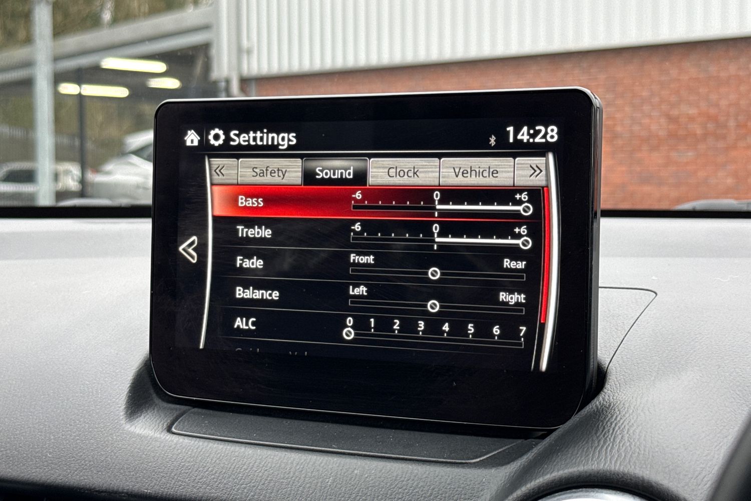 Used Mazda Mazda2 2022 for sale - 77812558: Photo 46