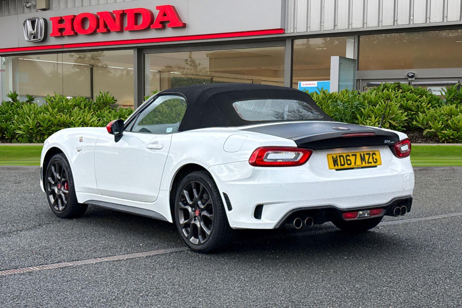 Used Abarth 124 Spider 2018 for sale - 78065226: Photo 2