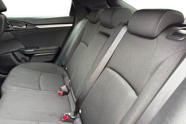 Used Honda Civic 2021 for sale - 76148965: Photo 18