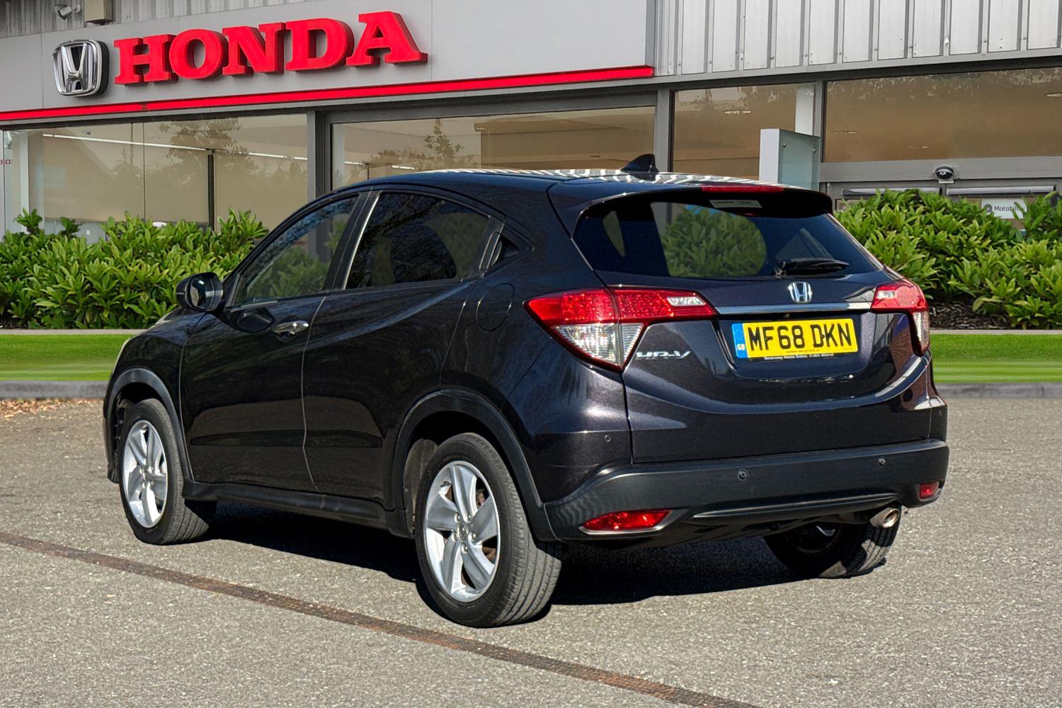 Used Honda HR-V 2018 for sale - 78154982: Photo 2