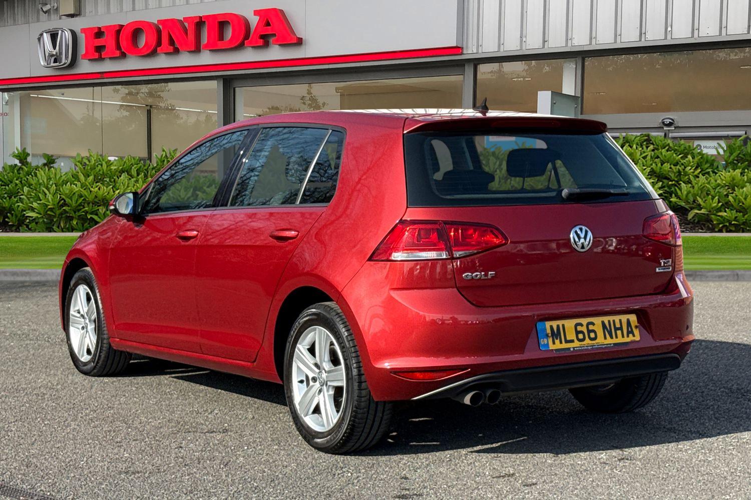 Used Volkswagen Golf 2016 for sale - 77774149: Photo 2