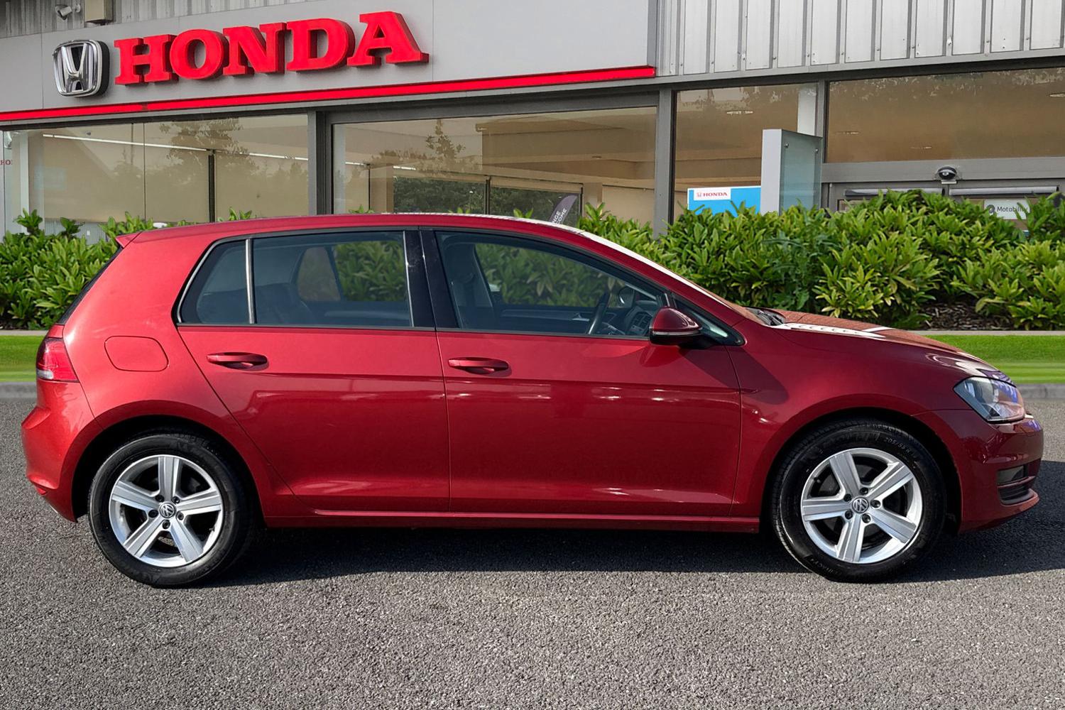 Used Volkswagen Golf 2016 for sale - 77774149: Photo 3