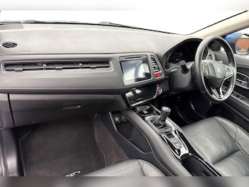 Used Honda HR-V 2018 for sale - 76546226: Photo