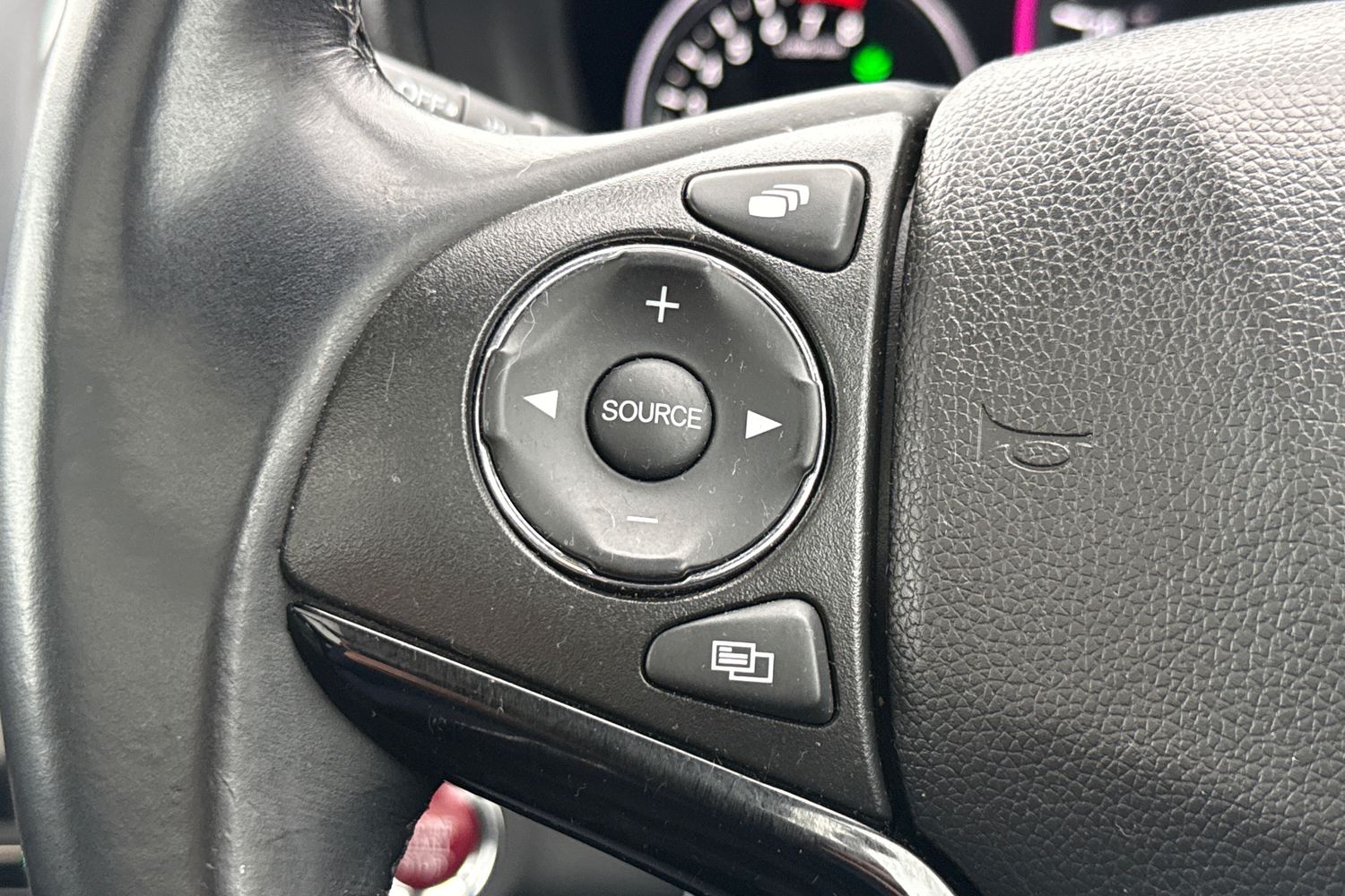 Used Honda HR-V 2018 for sale - 76546226: Photo 40