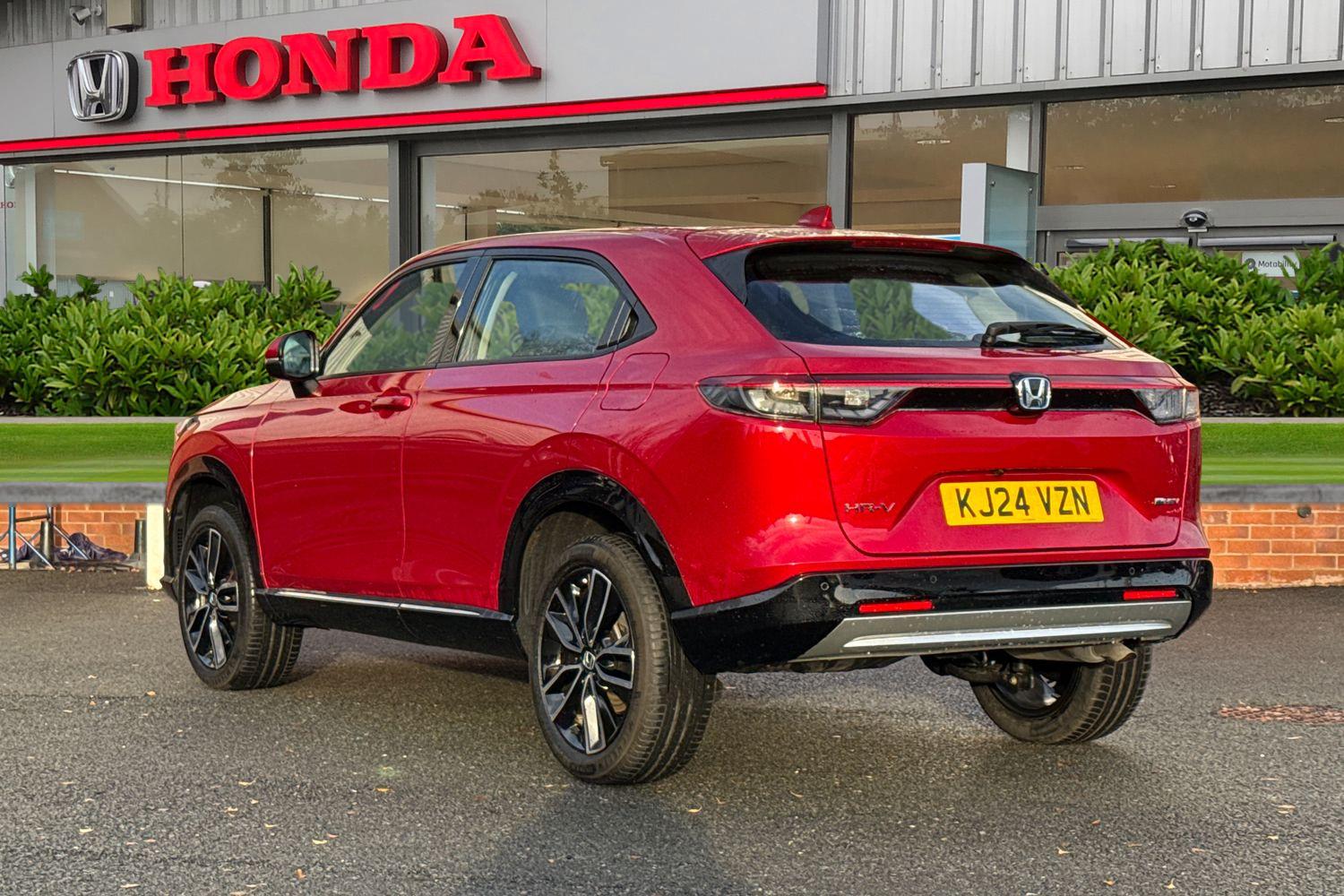 Used Honda HR-V 2024 for sale - 76863235: Photo 2