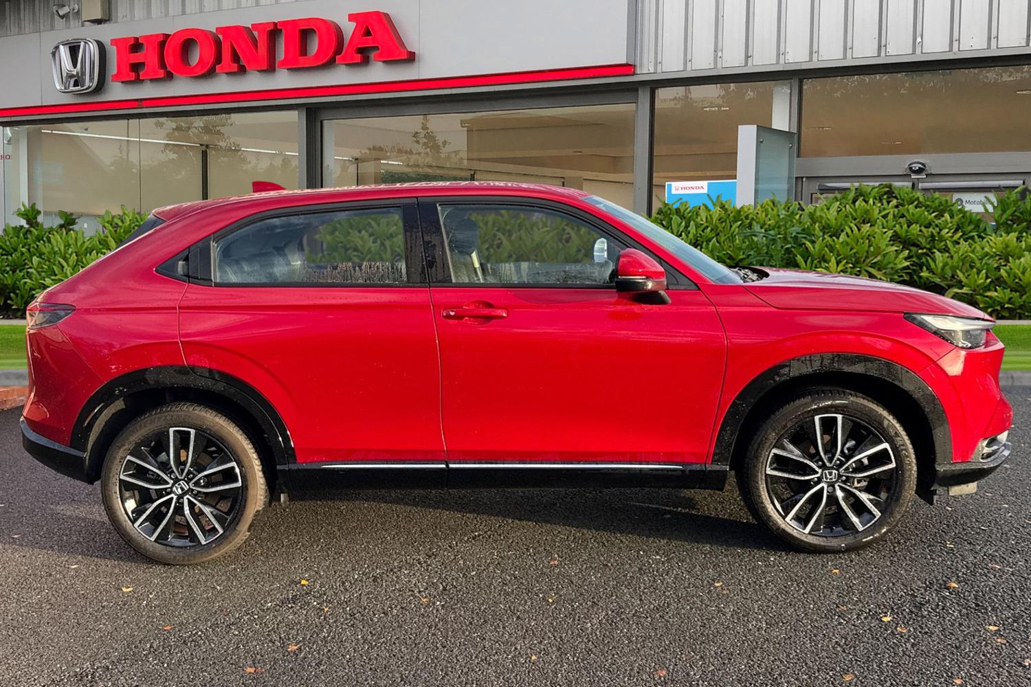 Used Honda HR-V 2024 for sale - 76863235: Photo 3