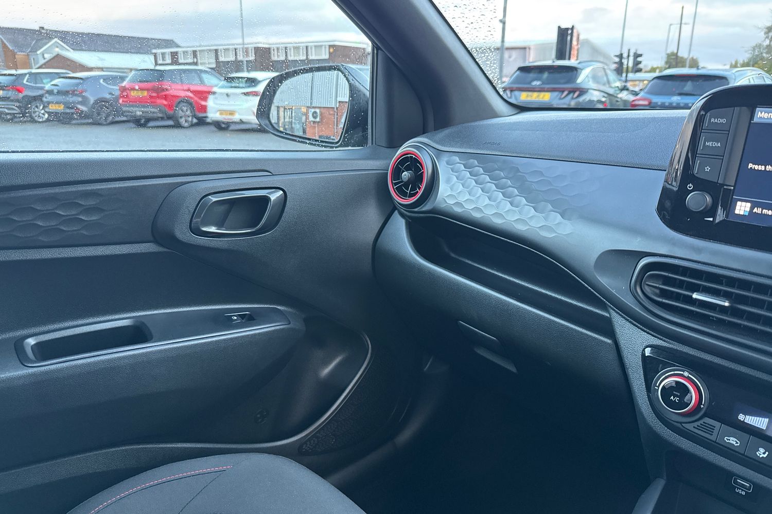 Used Hyundai i10 2023 for sale - 76405865: Photo 40