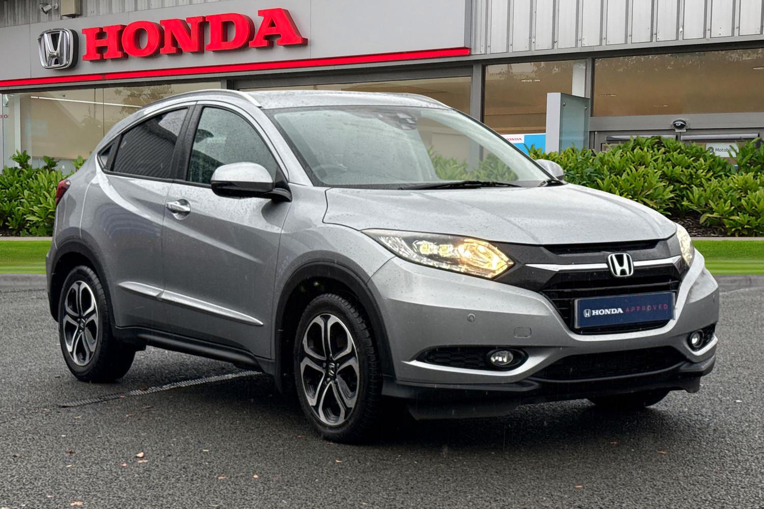 Used Honda HR-V 2017 for sale - 76564728: Photo 1