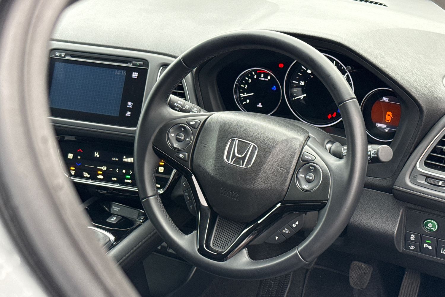 Used Honda HR-V 2017 for sale - 76564728: Photo 30