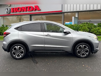 Used Honda HR-V 2017 for sale - 76564728: Photo