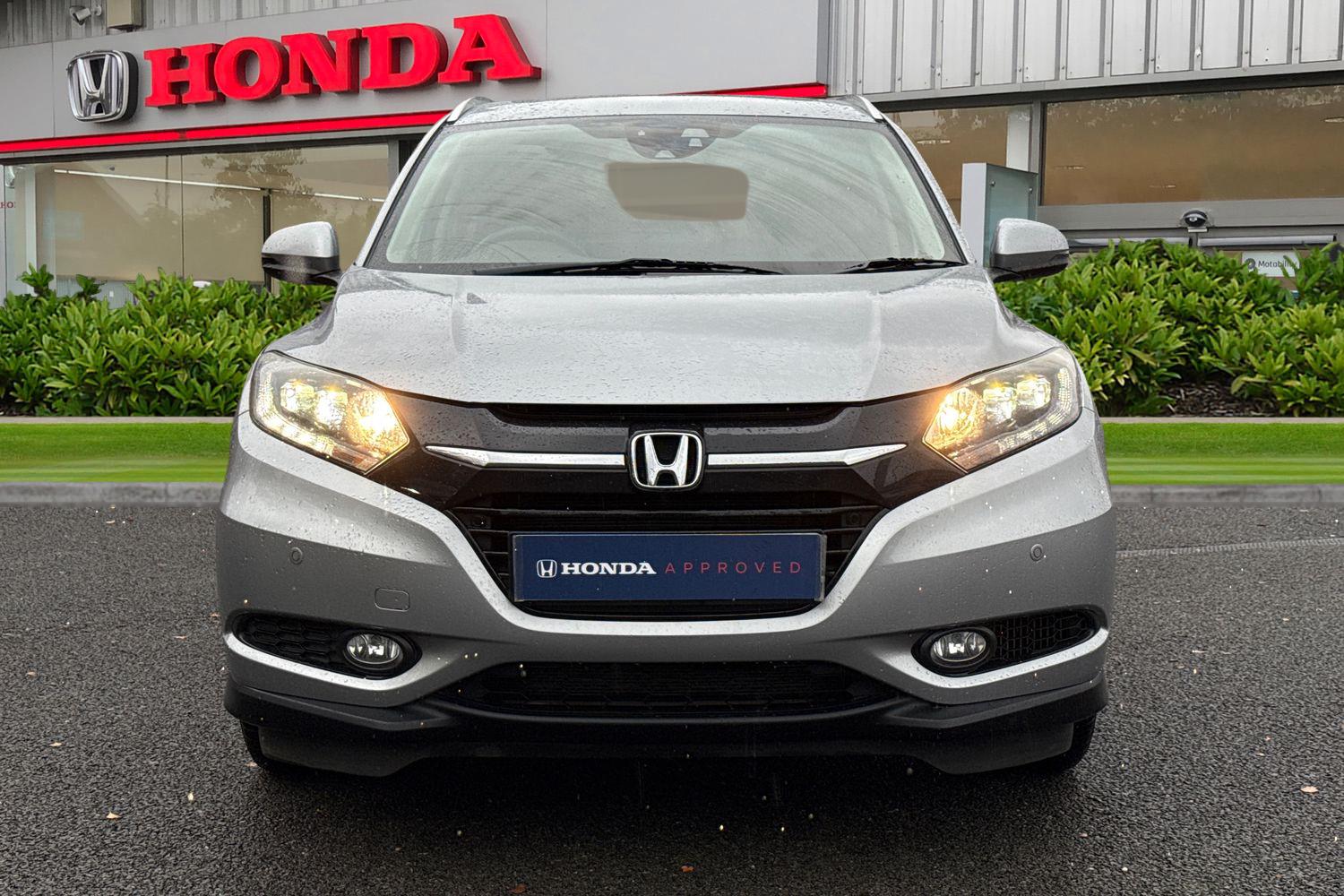 Used Honda HR-V 2017 for sale - 76564728: Photo 4