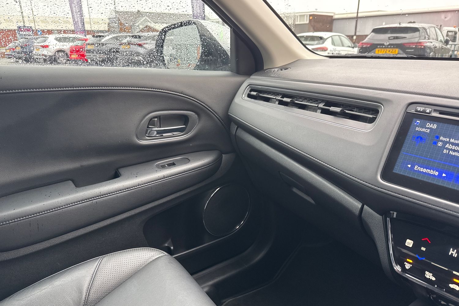 Used Honda HR-V 2017 for sale - 76564728: Photo 41