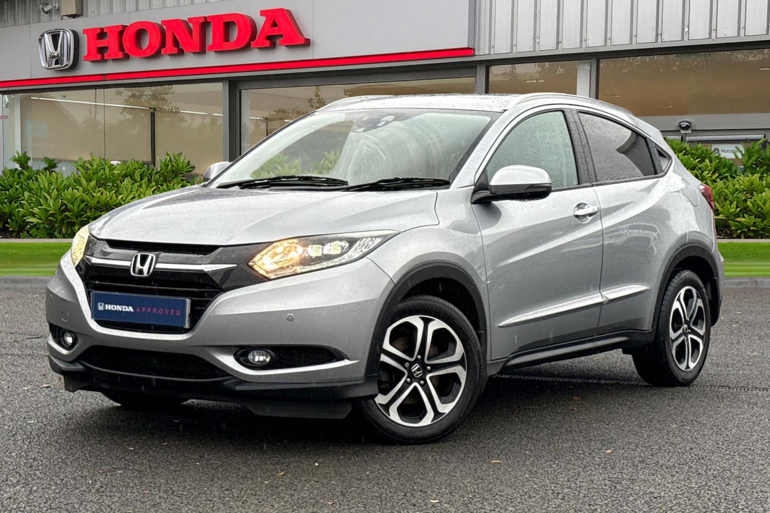 Used Honda HR-V 2017 for sale - 76564728: Photo 7