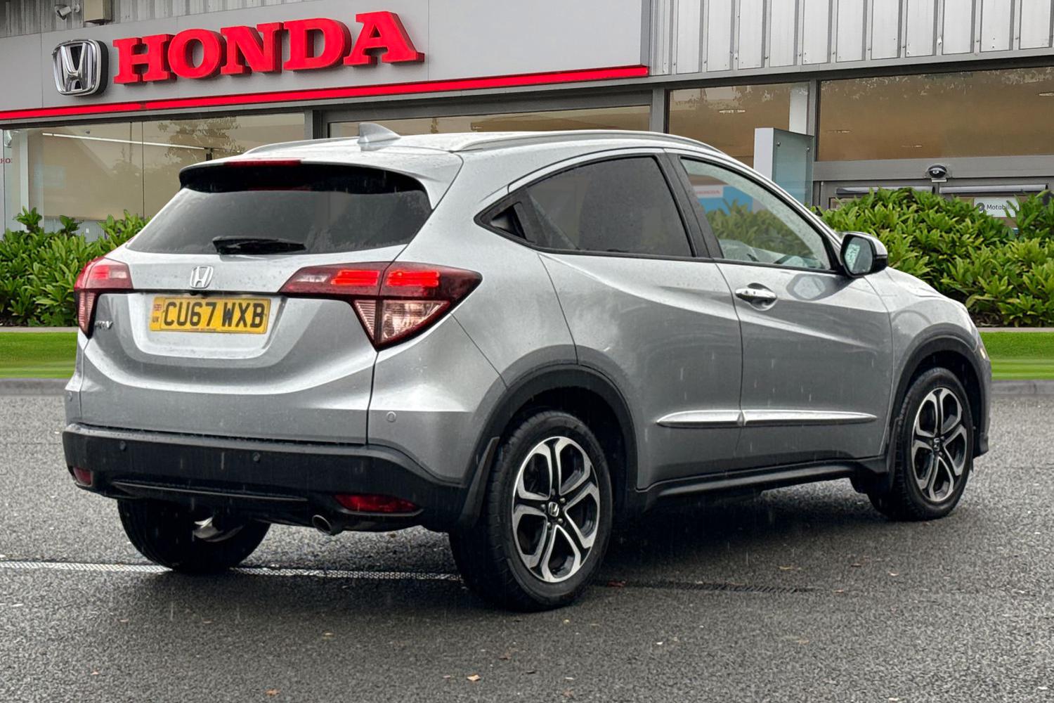 Used Honda HR-V 2017 for sale - 76564728: Photo 8