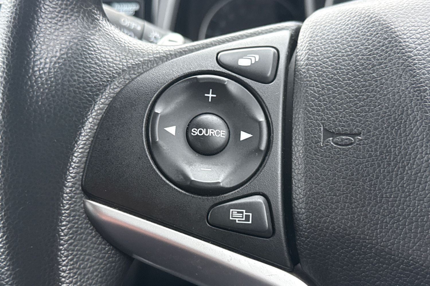 Used Honda Jazz 2017 for sale - 76820075: Photo 35