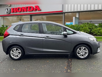 Used Honda Jazz 2017 for sale - 76820075: Photo