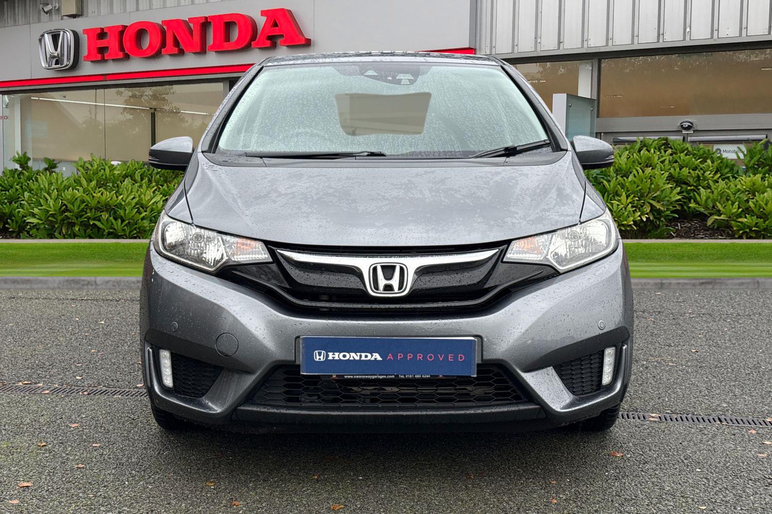 Used Honda Jazz 2017 for sale - 76820075: Photo 4